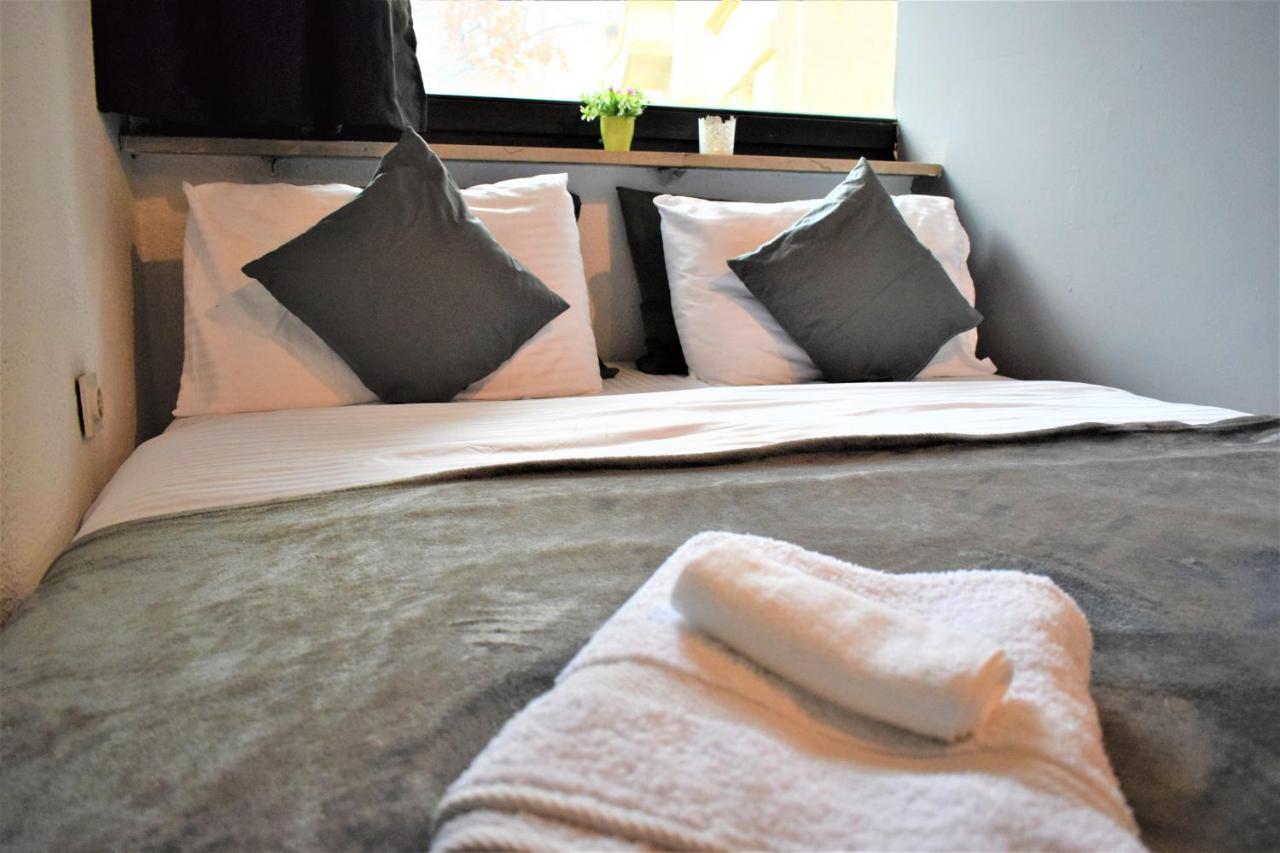 M - Square Private Rooms Скоп'є Екстер'єр фото