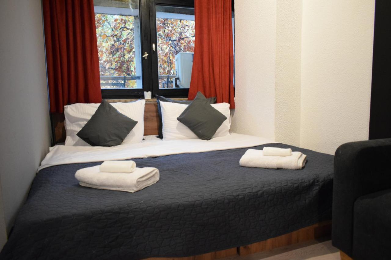 M - Square Private Rooms Скоп'є Екстер'єр фото