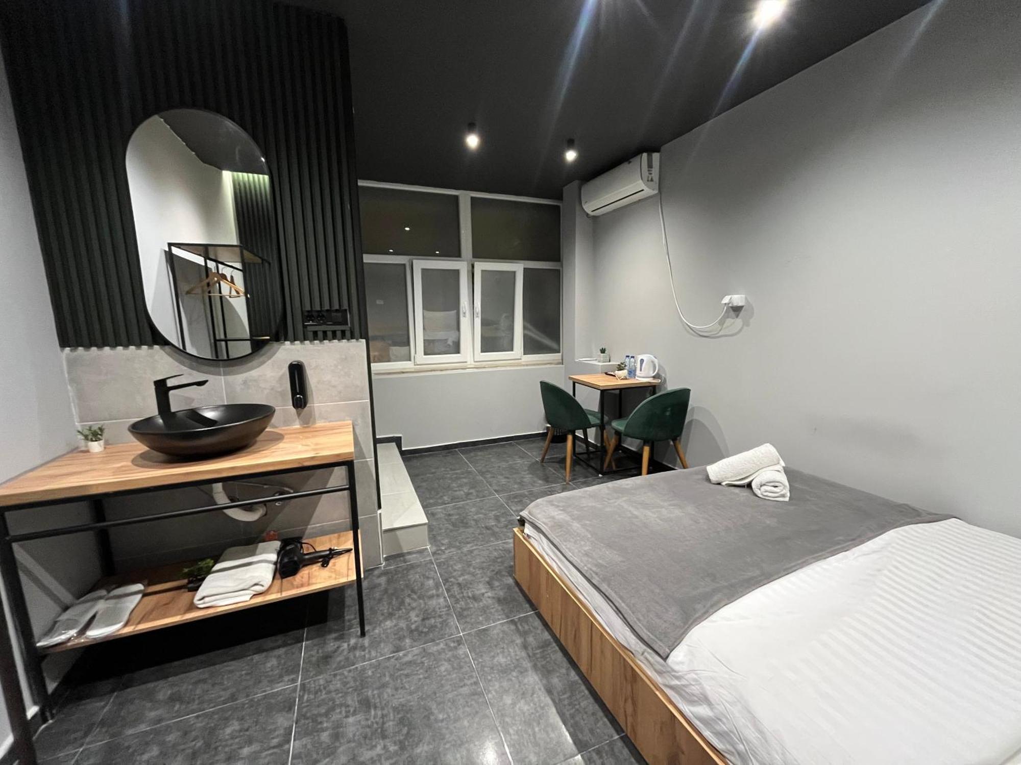 M - Square Private Rooms Скоп'є Номер фото